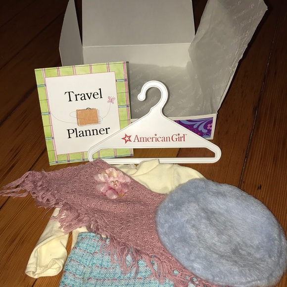 Retired American Girl Sightseeing Outfit in box - Picture 7 of 8